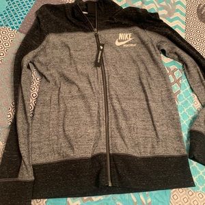 nike sweatshirt